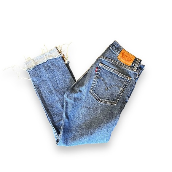 Distressed Cutoff Medium Wash Levis - Picture 2 of 5